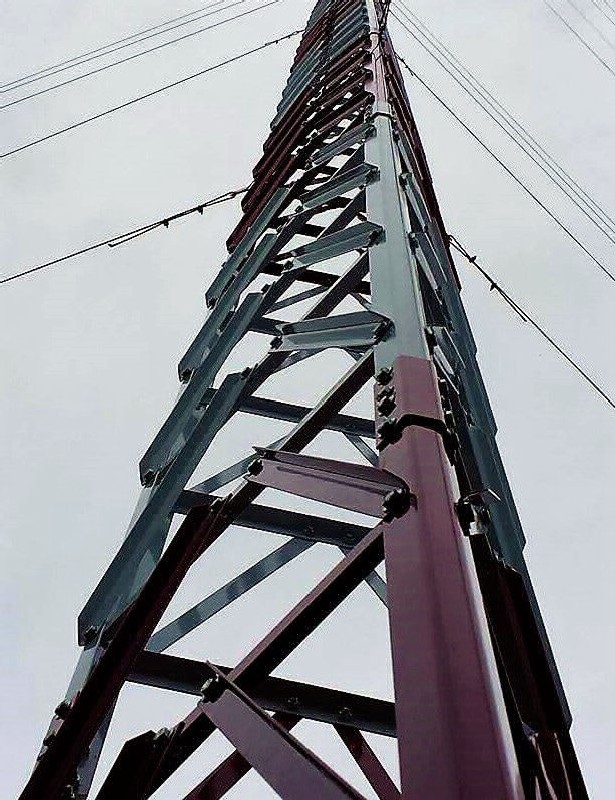 Imagem ilustrativa de Torre estaiada 30 metros preço