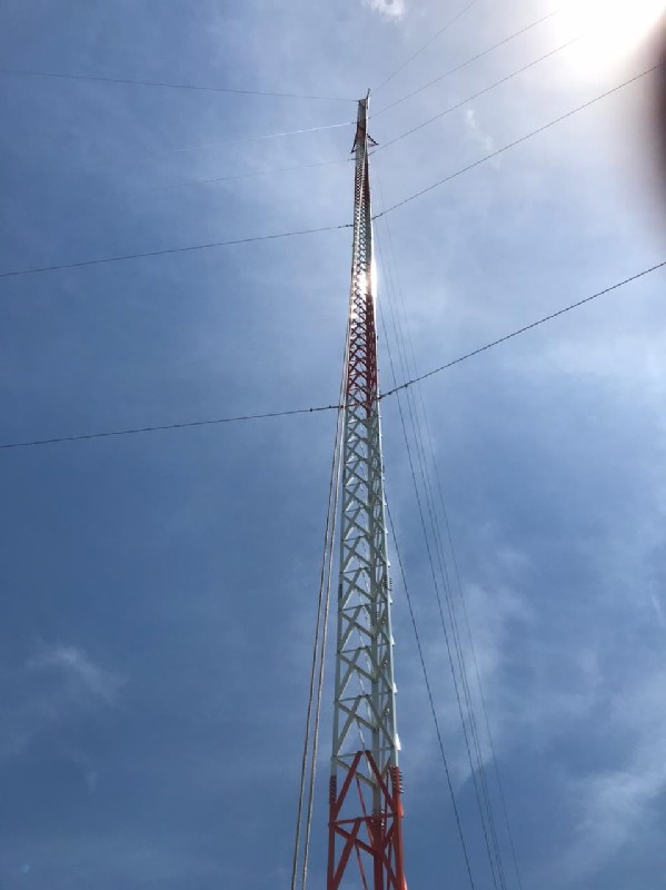 Imagem ilustrativa de Torre estaiada 60 metros
