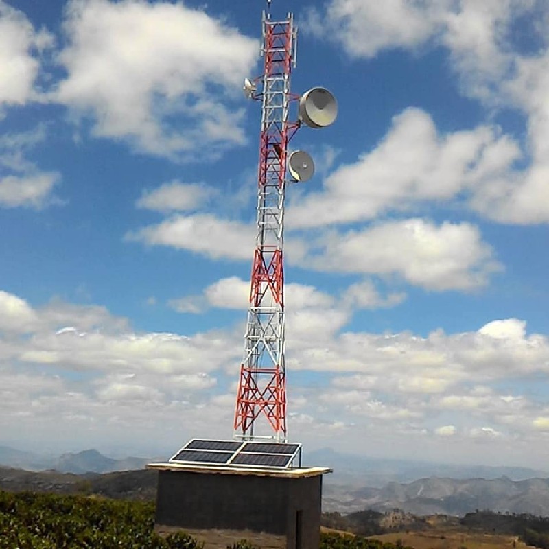 Imagem ilustrativa de Torre triangular para antenas